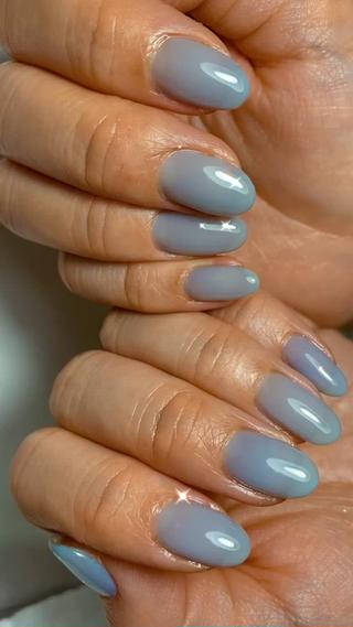 美フォルムとキワ塗りワンカラー
シンプルがゆえに　映える　　 