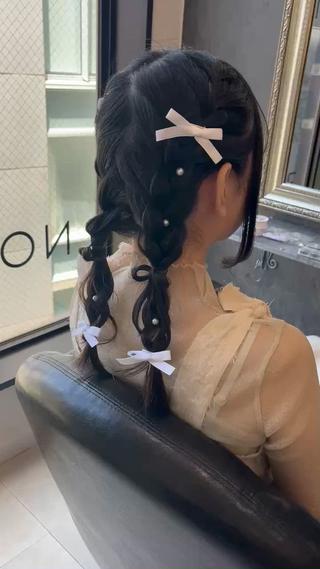 編み込みツインアレンジ〈リボンアレンジ〉‪𝜗𝜚꙳.*‬


ご覧頂きありがとうございます
この他にも、カラーやアレンジの写真載せておりますのでぜひご覧ください 