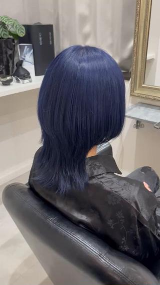 ネイビーブルー 