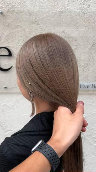 セミロング カラー 似合わせ/ブリーチ カラー.岡田友仁のヘアスタイル