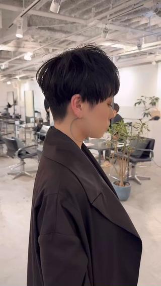 ショート foto所属・𝐁𝐋𝐔𝐄𝐓 /カット特化/新宿のヘアスタイル