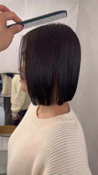 ミディアム foto所属・𝐁𝐋𝐔𝐄𝐓 /カット特化/新宿のヘアスタイル