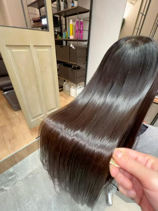 くせ毛、ダメージ毛お悩みの方を縮毛矯正＆髪質改善で解決します♪トリートメントやイルミナカラー、オーガニックカラー、グレイカラー、ブリーチ、ダブルカラー種類豊富。ブリーチ縮毛矯正やビビり毛を髪質改善ご相談下さい。[南砂町/東陽町/木場/門前仲町] 