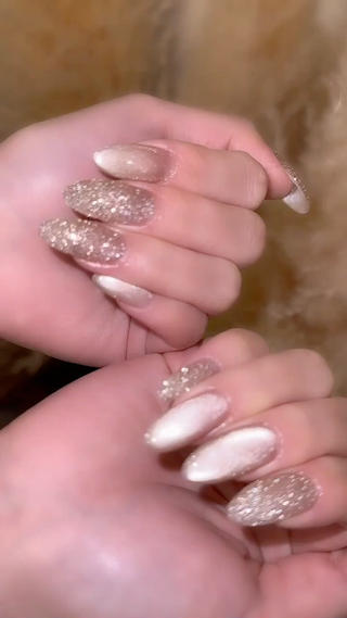 マグネットネイル
フラッシュネイル
キラキラネイル
enoi 