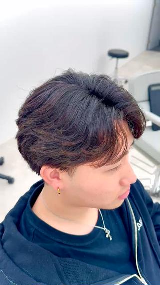 ショート パーマ メンズ 渡部 優輝のヘアスタイル