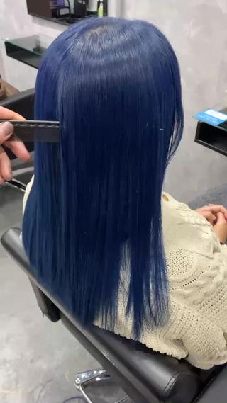 ダブルカラー/ブリーチ/ブルー

髪質改善カラーでブリーチ毛もうる艶髪♪ 