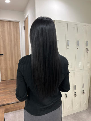 透明感カラーブルーブラック
暗めでも可愛い！色持ちも良い！

ミニモ限定カットダメージレスカラートリートメント11000円〜 