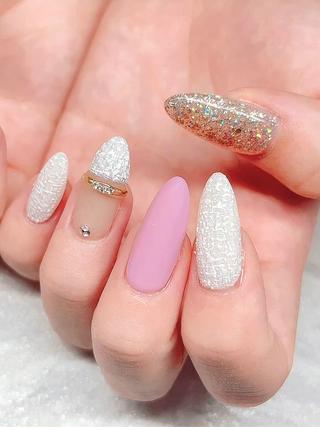 ネイル R inのネイルデザイン