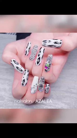 ネイル R inのネイルデザイン