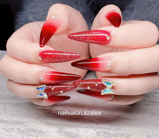 ネイル R inのネイルデザイン