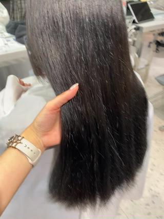 3トーンブルーブラックツヤツヤですトリートメントもすると保湿もされるのでキレイになります！！ 