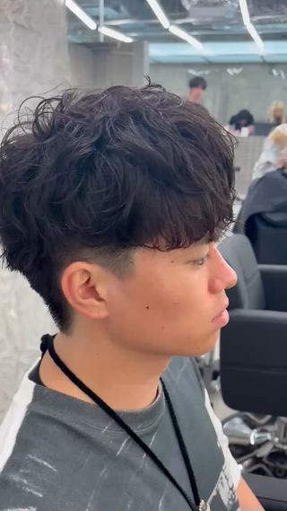 グランメゾン東京 キムタクhairスタイル

フワッとした質感を出しつつスッキリできて夏におすすめ 