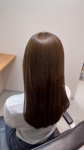 セミロング omaフクダ 縮毛矯正/艶髪カラーのヘアスタイル