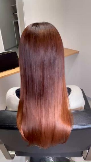 セミロング omaフクダ 縮毛矯正/艶髪カラーのヘアスタイル