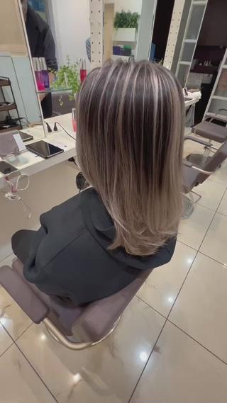 セミロング カラー はだゆうき @hadadan08のヘアスタイル