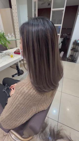 セミロング カラー はだゆうき @hadadan08のヘアスタイル