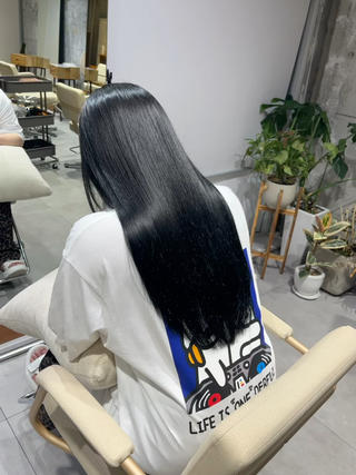 透明感たっぷりな透け感のあるブルーブラック 