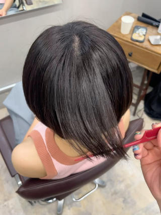 ほんのりラベンダーを入れて透明感のある暗髪に️ 