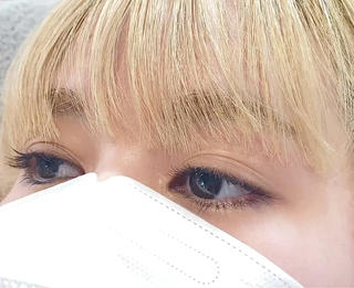 カラーフラットラッシュ

シアーブラウンブラウン

透けるような色味のシアーブラウンにブラウンを混ぜることによって、まつ毛の存在感もプラスされます
140本
j 9.10.9



jカールにすることによって自然なカール感♡
短めのエクステはお色味を楽しみたい方、密度が欲しい方にオススメ

あまり派手にしたくない！
カールや長さ、本数を調節すれば自然なお仕上がりになります

カラエクに挑戦してみたいけど目立ちすぎちゃう？
当店はロイッシュカラーのエクステになるのでとても淡く日本の肌に馴染むようなお色味になっています

+2200円で変更可能になります
(何種類でもmix！！)

カウンセリングの時に是非ご相談下さい♡ 