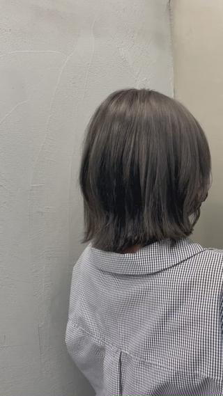 やわらかグレージュ 