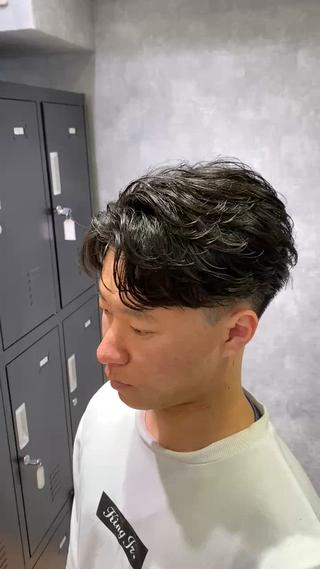 フェザーパーマ
ワックスで仕上げてます！ 