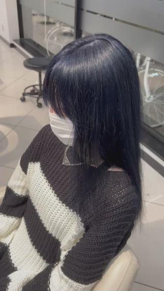 ブリーチして濃い青いれました！
シルバーっぽい感じがとても可愛いです

モデル募集しております！ 
ワンカラー ¥2000
Wカラー ¥2000
縮毛矯正 ¥2000

ご一緒にトリートメントの施術も可能です！
髪質改善マイフォーストリートメント ¥1000

空いてなくてもご案内できる場合があります！
是非ご気軽にお問い合わせください！ 