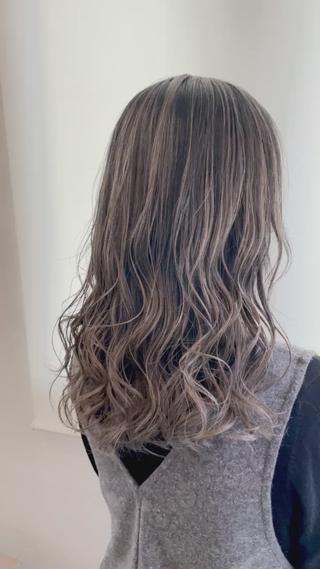 シルバーグレージュ×バレイヤージュ