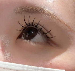 最近大人気のタレ目デザインです