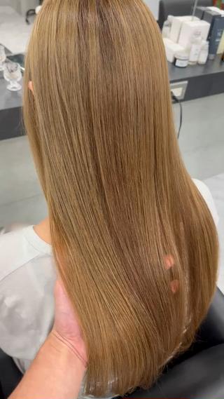 セミロング Endearing 銀座/レイヤーカットのヘアスタイル