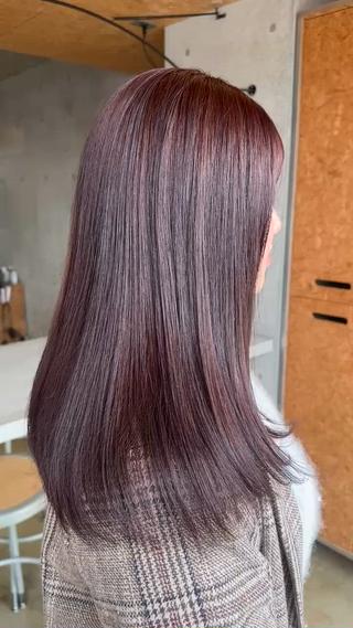 光に当たると透明感バツグンのレッドブラウン
履歴によりますがブリーチなしでできます 