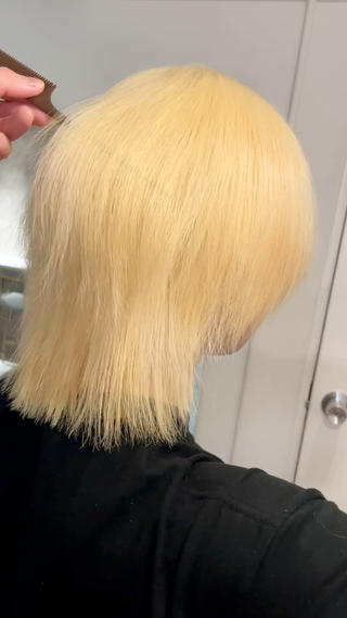 ミディアム カラー EMANON新宿南口所属・ケアブリーチ×艶カラ ー️🫧Shioriのヘアスタイル