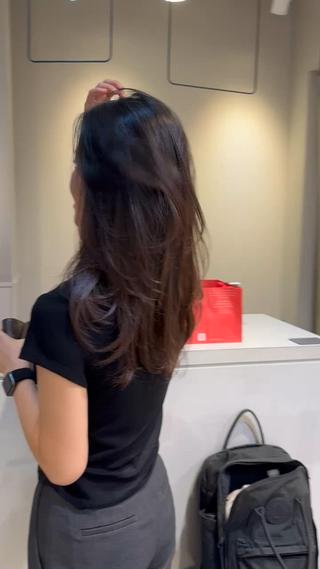 ロングのふわっと外国人風レイヤーヘアー
前髪はカーテンバングにして横顔美人に️ 