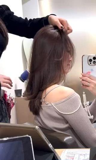 ワンカールでタプタプのボリュームレイヤー
最近の人気スタイルです！

前髪とのバランスで毛流れ美人に 