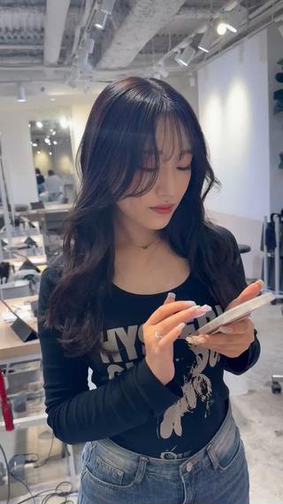 巻くだけで流れるレイヤーヘアー！前髪と顔周りのバランスが大事です！ 