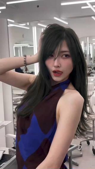 池袋で叶う最先端トレンドへあ

#グレージュ#透明感カラー#オリーブグレージュ#アッシュ#ブリーチ無しカラー#ロング#ハイレイヤー 