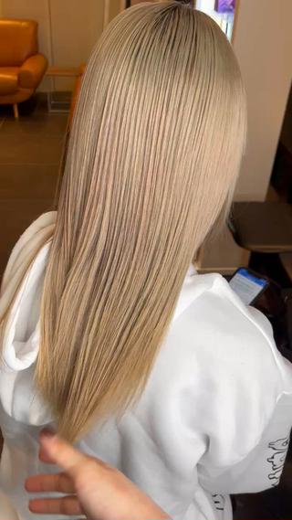 ロング 透明感カラー✨🩵 韓国ヘアkanatoのヘアスタイル