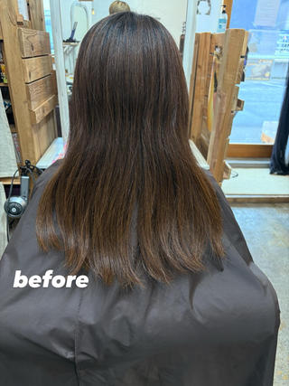 ［縮毛矯正］　¥8800


梅雨時期の髪のうねり・パサつき・広がりが気になる方にはおすすめです！ 