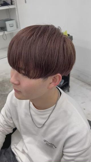 ピンクベージュ