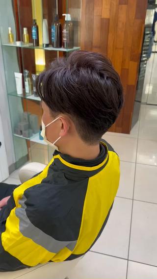 ショート カラー メンズパーマ山内 結稀のヘアスタイル