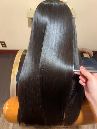 美髪矯正ストレートの仕上がりになります乾かしたのみでアイロンしていません！ 