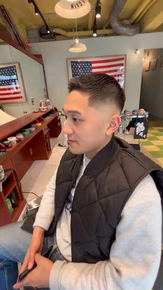 【クルーカット】
フェード、パーマ、カラー
どれも相性抜群です

ご覧頂き有難う御座います！
【画像の保存・いいねしてお使い下さい】

どの角度からでもカッコいいを提供致します
メンズ専門だからこその強みを発揮致します

カウンセリングにて希望のイメージ共有をさせて頂き、
理想のスタイルを提供致します

#フェードカット
#スキンフェード
#スパイキーショート
#メンズ専門サロン
#名古屋
#名古屋フェード
#メンズヘア
#メンズカット
#アメカジ 