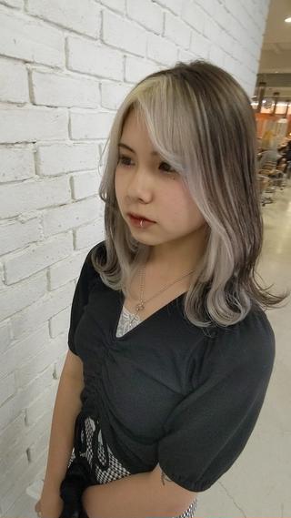 セミロング nameless髪質 改善ブリーチ心斎橋のヘアスタイル