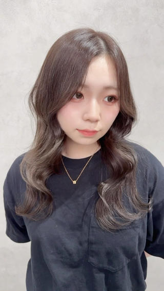 ワンカラーでつくる

アッシュグレージュ

※カラーの履歴あり 