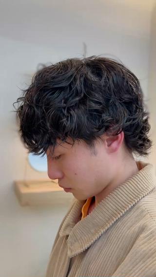 外国人風癖毛パーマ 