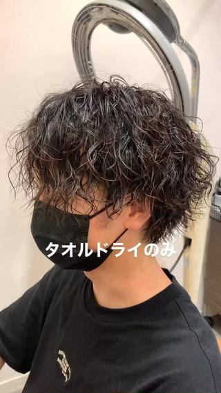 ショート メンズパーマ 岩成健志郎のヘアスタイル