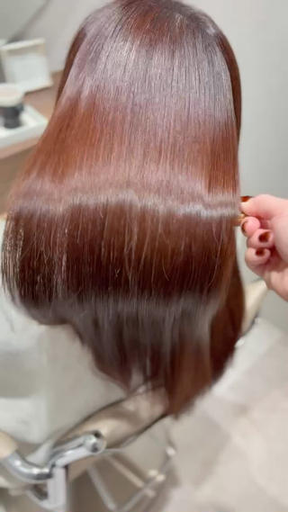 美髪矯正で後ろ姿から美しく。 