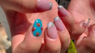 キラキラネイル
 