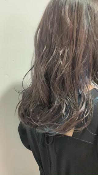 インナーカラー ブルー
インナーカラー人気です！！
 