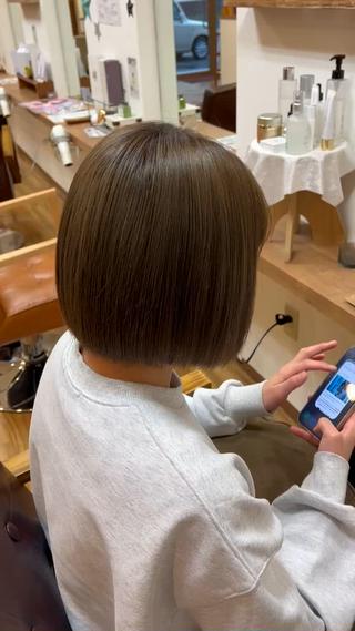 ぱっっとボブ×オリーブグレー 