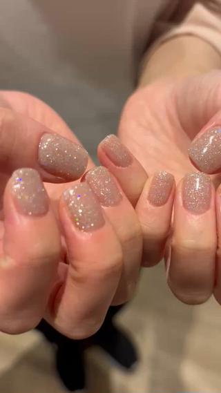 光の当たり方によって表情を変えてくれます︎

#フラッシュネイル 